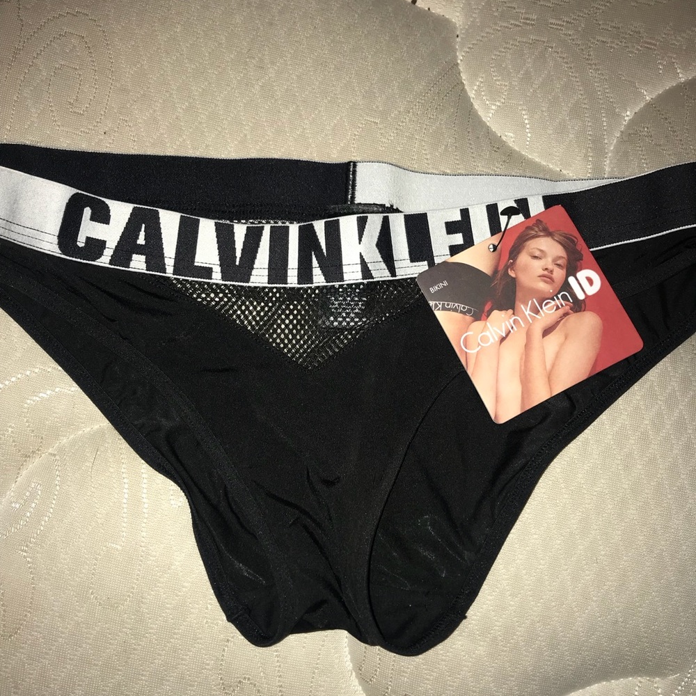 NWT Calvin Klein “hipster” underwear